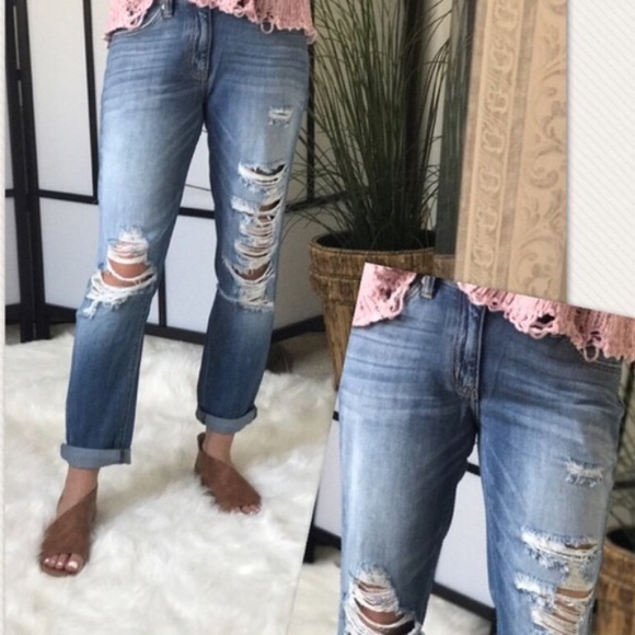 Destructed Boyfriend Jean - Picture 5 of 6